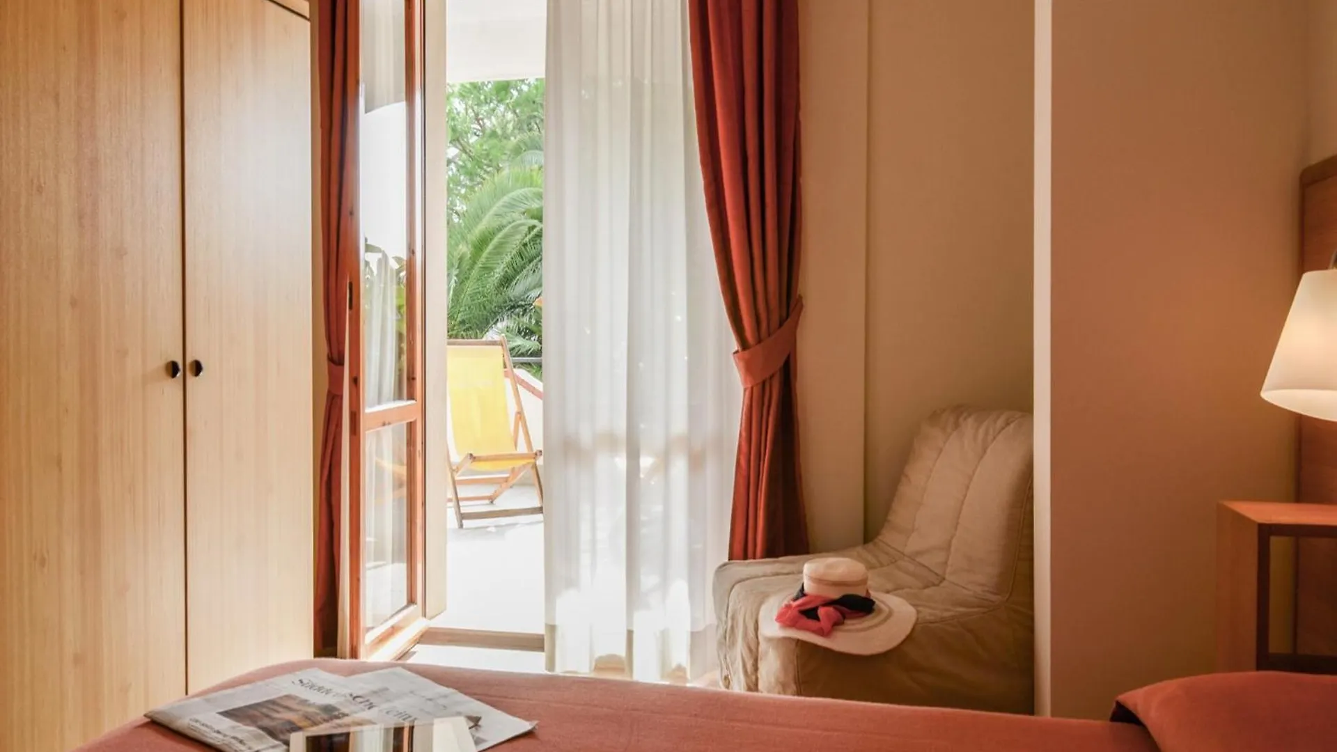 Apartment In Pietra Ligure 0*,