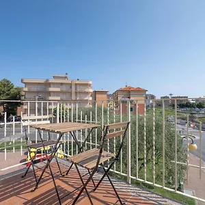 Appartamento Trilocale Con Parcheggio -, Pietra Ligure